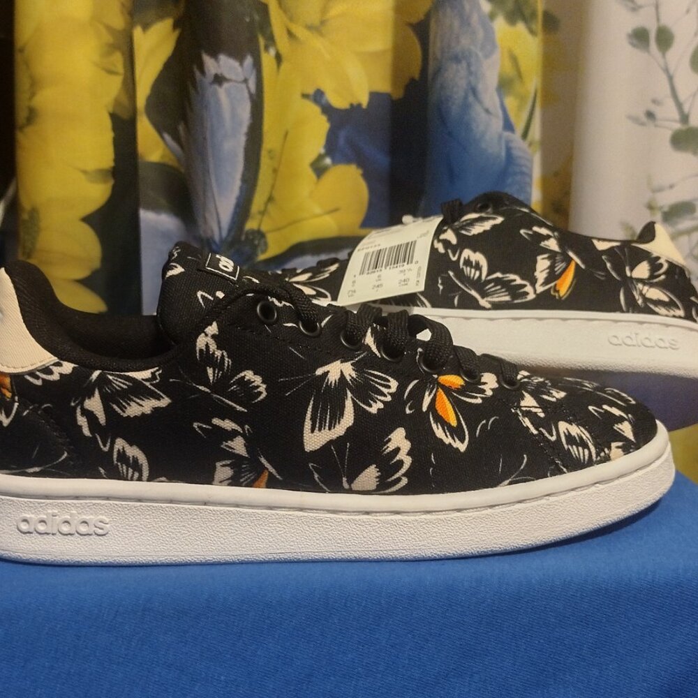 Brand New BUTTERFLY ADIDAS